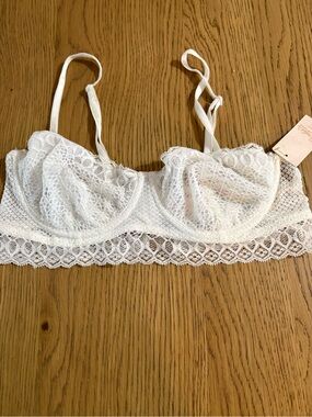 Candie's White Lace Underwire Bralette